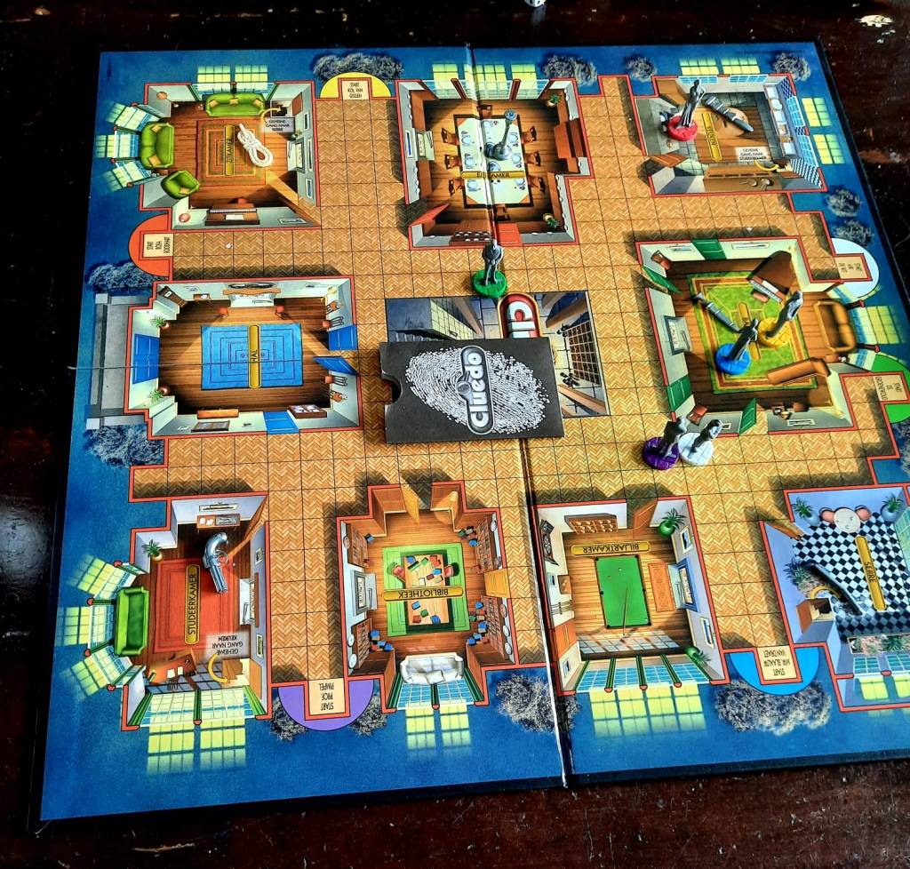 Bovenaanzicht van het bordspel Cluedo