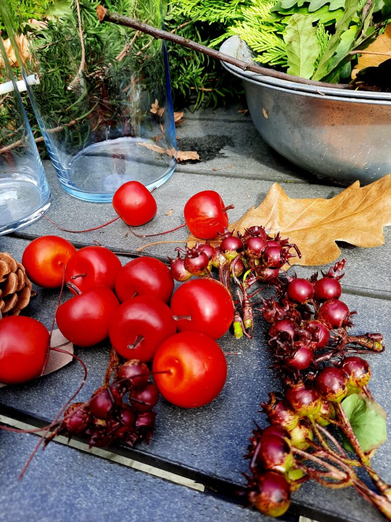 Appeltjes voor je DIY herfst- en kersttafelstuk met natuurlijke elementen