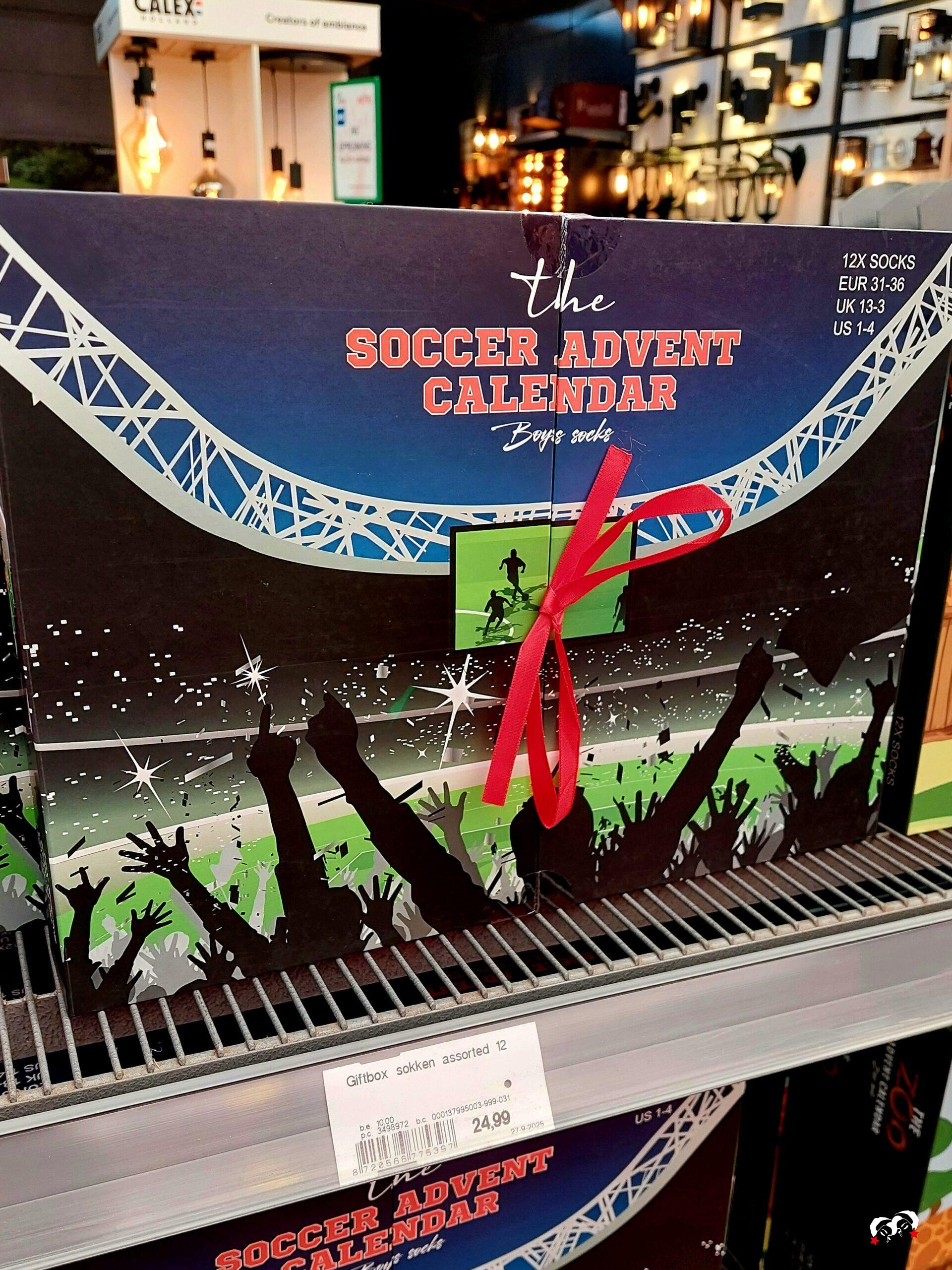 Voetbal-adventkalender met kleine verrassingen achter elk deurtje
